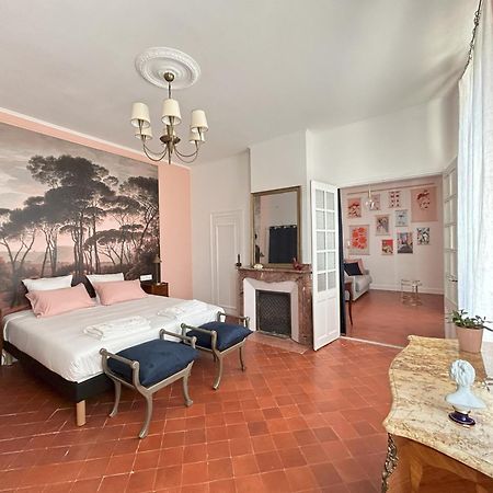 Domaine De Lanis - Maison D'Hotes Avec Parc Et Piscine 卡斯泰尔诺达里 外观 照片